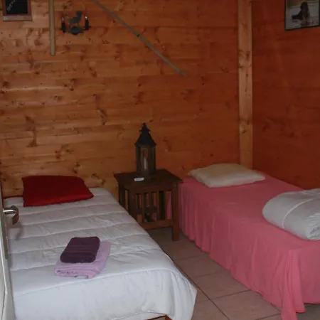 De L'escrinet Nyaraló