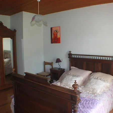 De L'escrinet Nyaraló