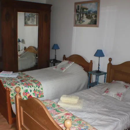 De L'escrinet Nyaraló *
